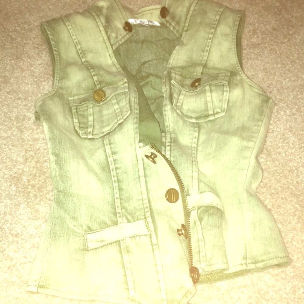 Green entry vest